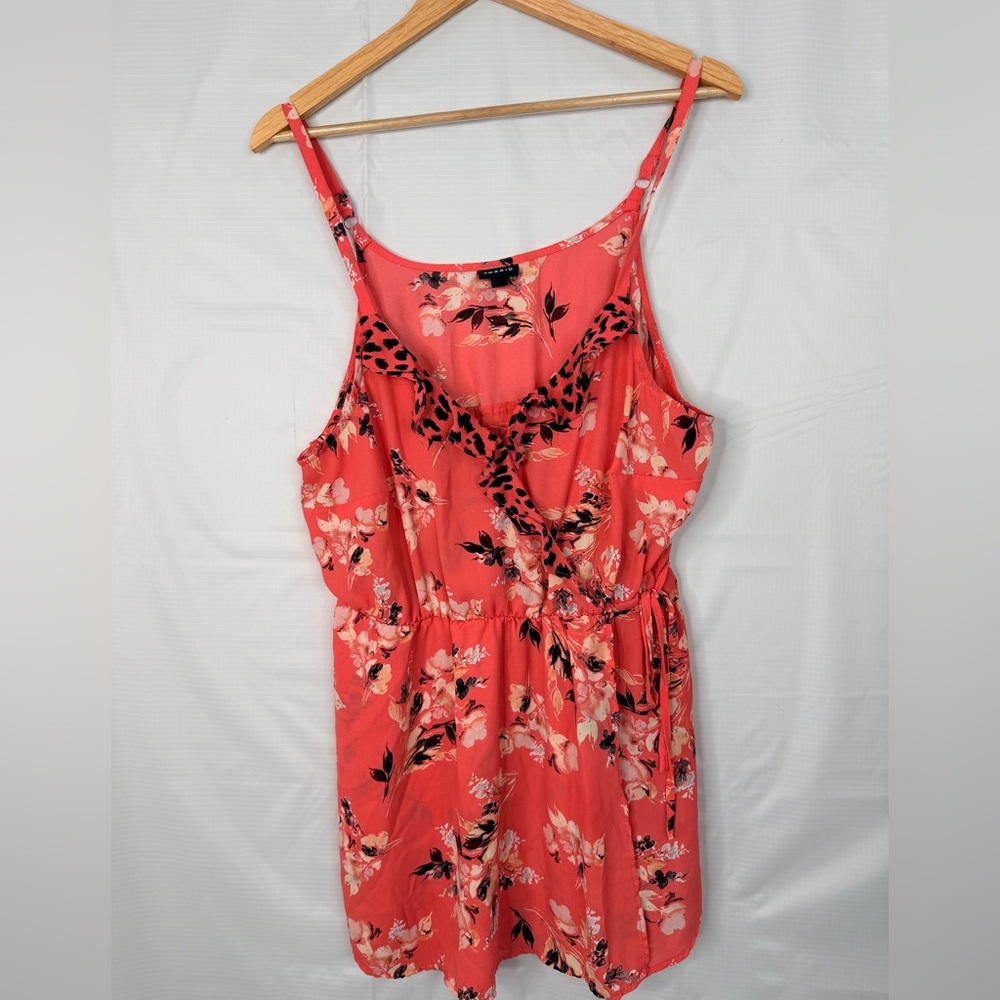Torrid Size 0 (12) Coral Floral Wrap Front Cami Top Adjustable‎ Straps